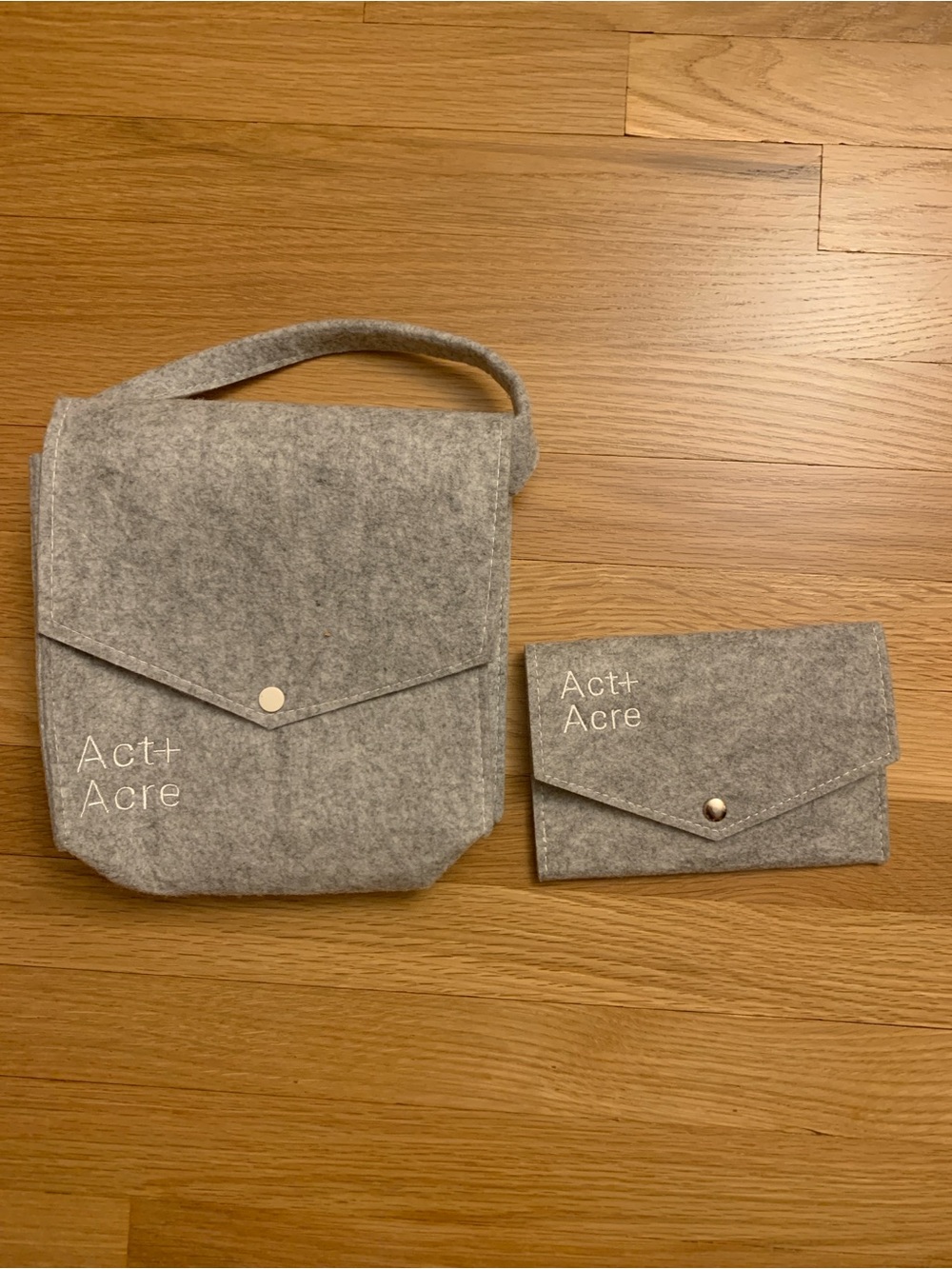 Gray Felt Bag with Matching Wallet